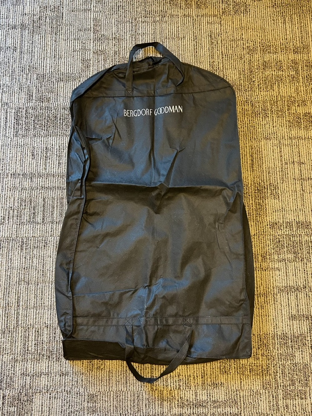 Bergdorf Goodman • Garment Bag